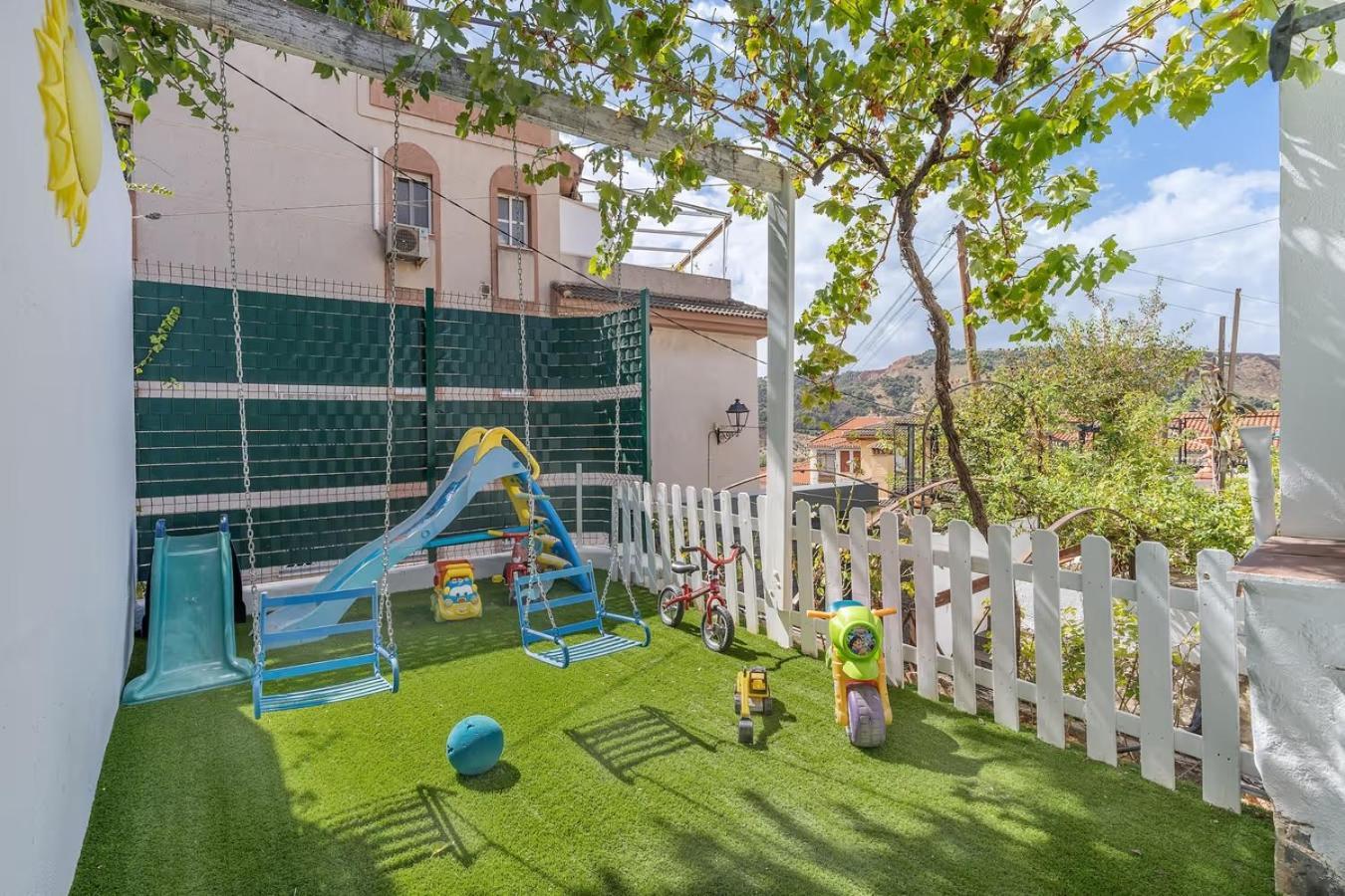 Casa Rural Vistablanca En Una Sola Planta Con Bonitas Vistas Y Piscina - Junto A La Capital Y La Alhambra Cenes De La Vega Luaran gambar